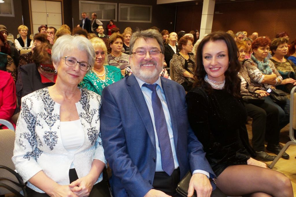 IMG-e7e405d41c0d7c884313a82adb96db87-V.jpg IMG-e7e405d41c0d7c884313a82adb96db87-V.jpg